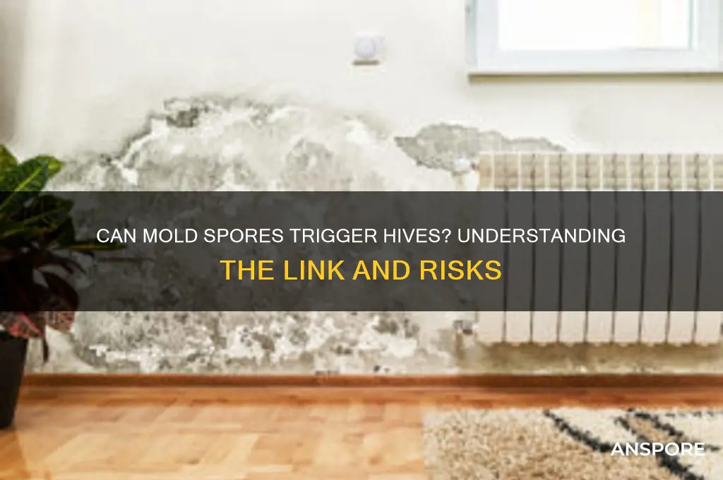 can breathing in mold spores give you hives