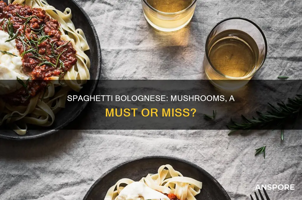 does spaghetti bolognese have mushrooms in