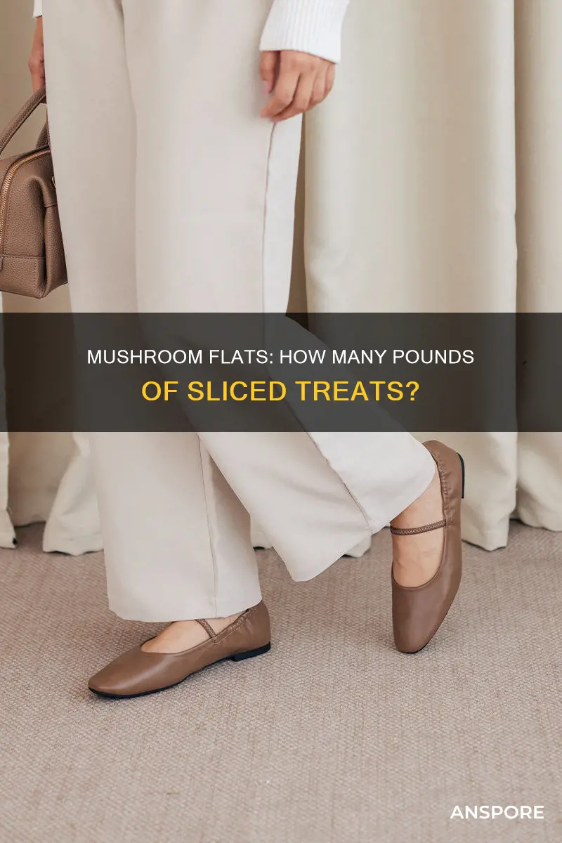 how many pounds of sliced mushrooms are in a flat